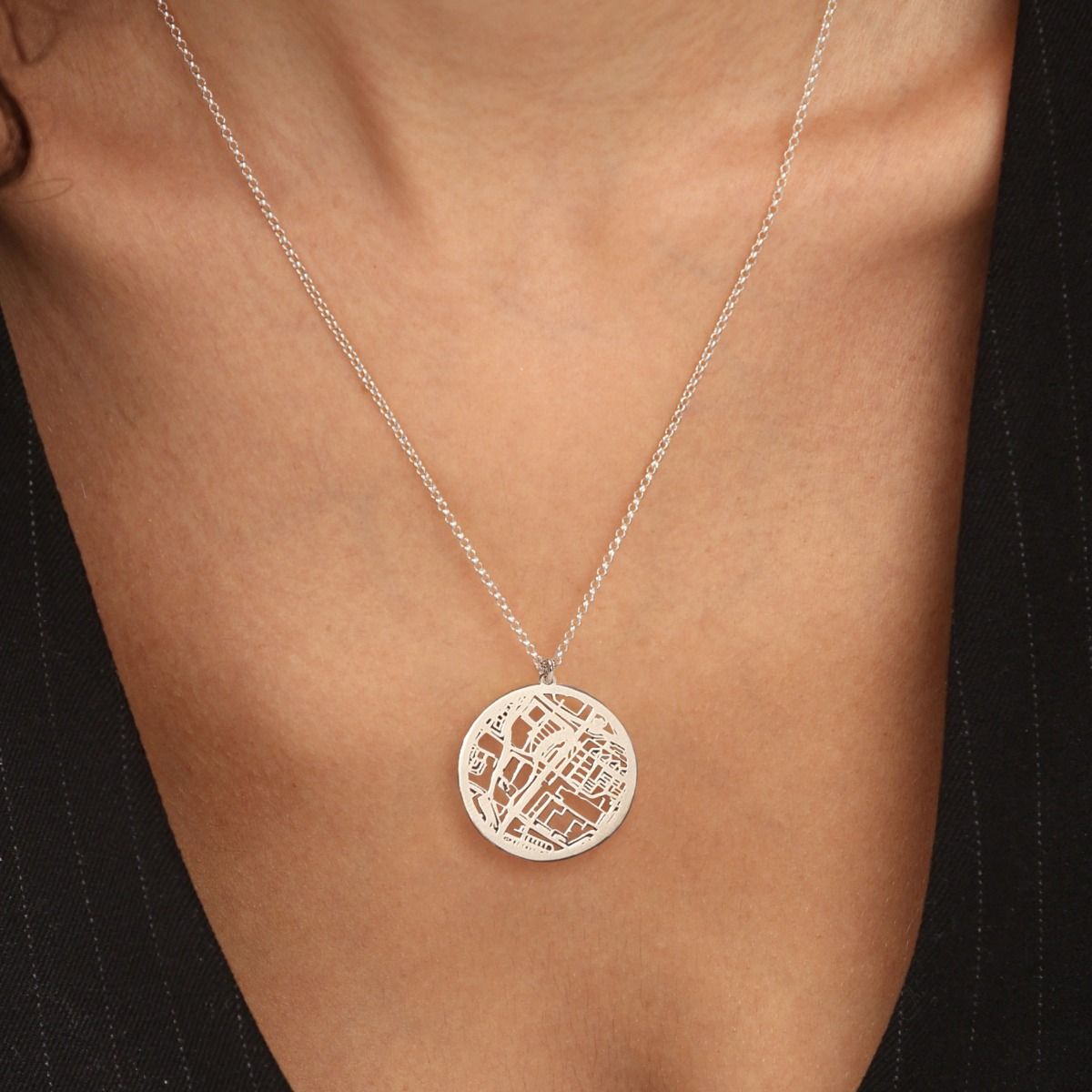 Collar personalizado con mapa
